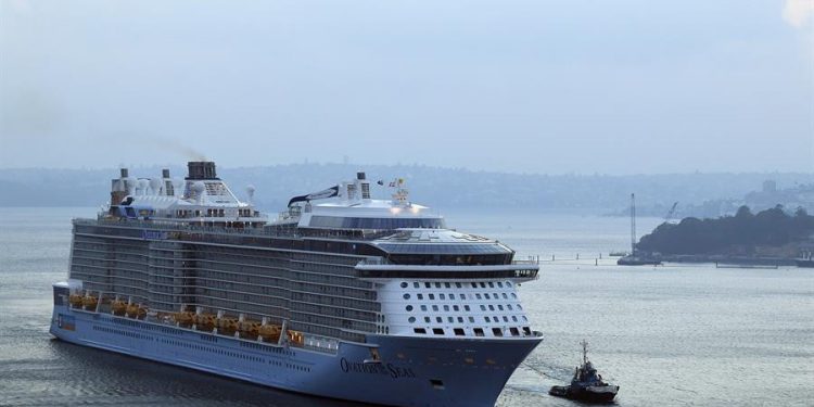 Royal Caribbean posterga hasta junio el regreso de casi toda su flota