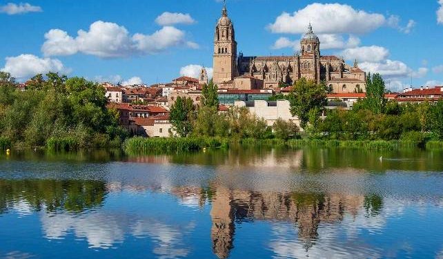 Salamanca río Tormes Catedral