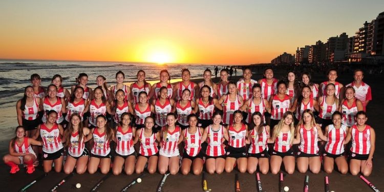 Tierra de Leonas: el fenmeno del hckey en Monte Hermoso : : El Litoral – Noticias – Santa Fe – Argentina