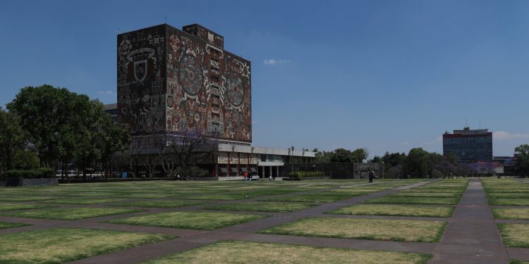 Tras anuncio de paro, UNAM dice que cubrirá adeudos con profesores