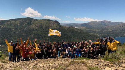 Estudiantil en uno de los ascensos al Cerro Catedral