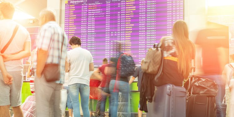 Turismo podría alzarse en los próximos meses, según encuesta de AMVO