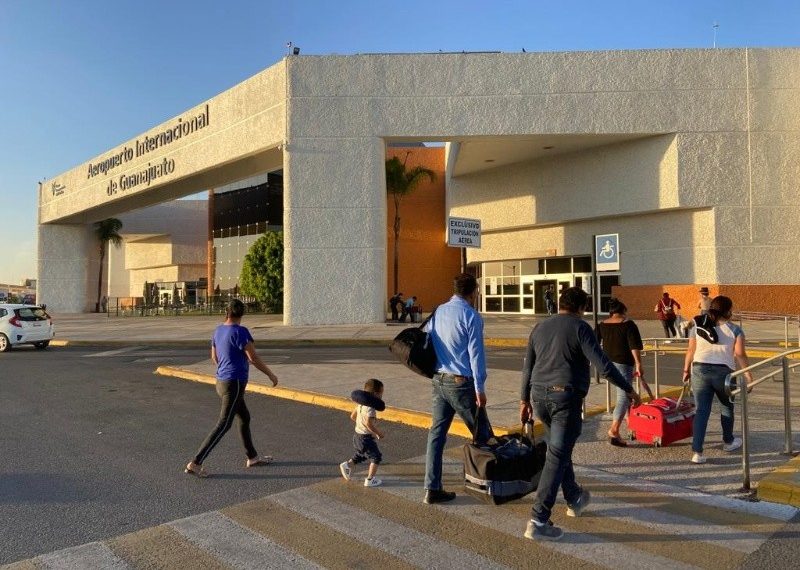 VACUNA COVID Guanajuato: Incrementan vuelos EU para vacunarse | Periódico AM