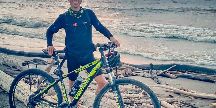 Viajar por Colombia en bicicleta: la travesía de Sebastián Lozano