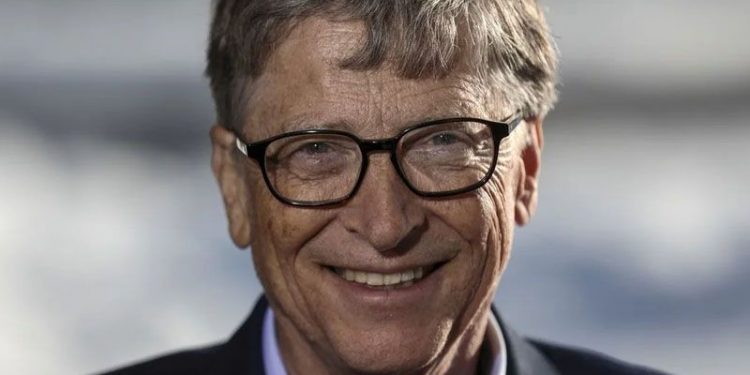 Viajes sin riesgo de Covid hasta el 2022, asegura Bill Gates