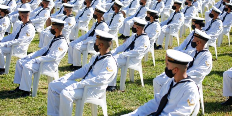 Villalba encabezó la ceremonia de egreso de oficiales y suboficiales de la PNA en Zárate