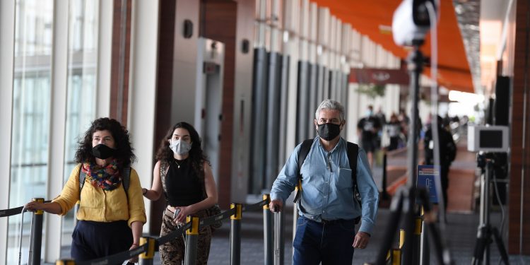 El Gobierno denuncia PCR irregulares de turistas y aconseja suspender viajes de egresados
