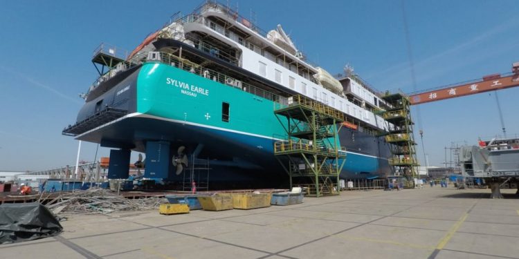 SunStone Ships lanza al Sylvia Earle y coloca quilla del Ocean Odyssey