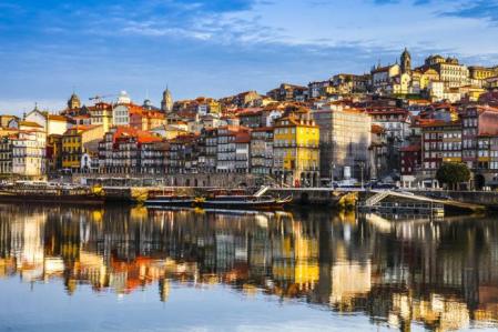 Barrio de Ribeira en Oporto, Portugal