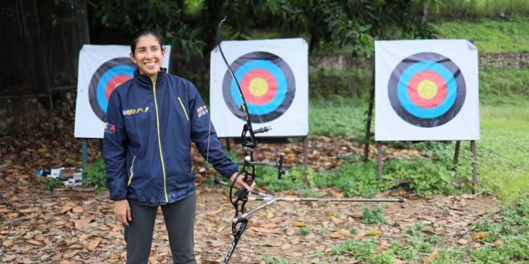 Adriana Espinoza entrenará en Medellín para alcanzar un cupo olímpico | Qué Pasa Noticias
