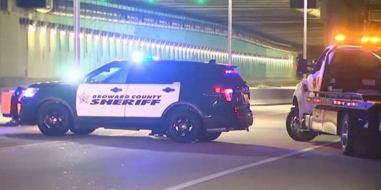 Aeropuerto Internacional de Fort Lauderdale bajo investigación por un posible paquete sospechoso – Telemundo San Diego (20)