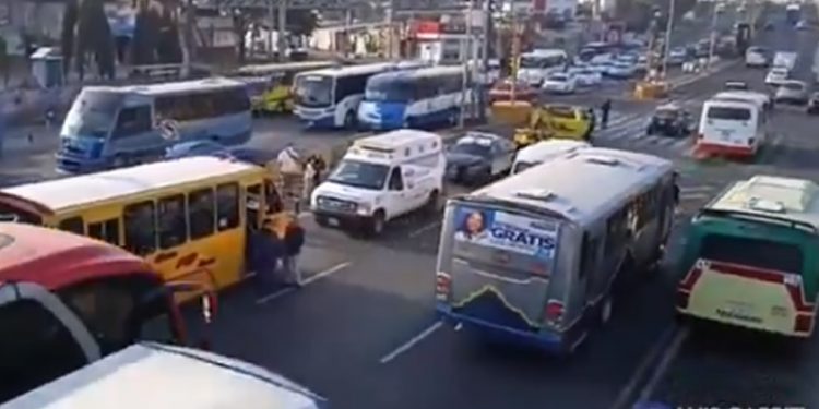 Atropella conductor de la ruta 10 a transeúnte en el crucero de San Felipe