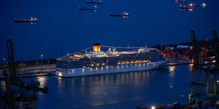 Barcelona reanudará los cruceros en junio con un modelo de menor impacto para la ciudad