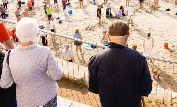 Los viajes para mayores del IMSERSO se retomarán en octubre si la vacunación continúa a buen ritmo, según Belarra