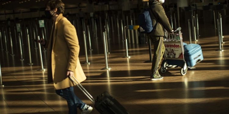 Certificados de vacuna contra covid-19 facilitará viajes a Europa