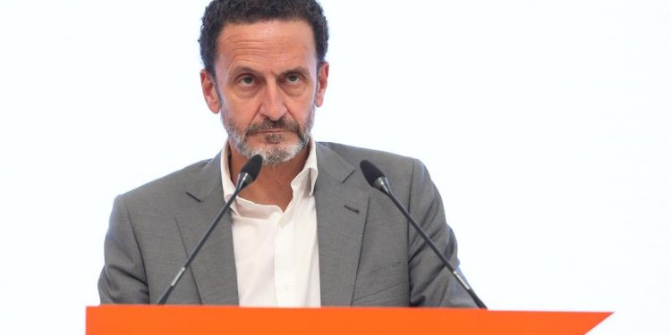 Ciudadanos acusa al Gobierno de favorecer el monopolio de Plus Ultra en viajes humanitarios entre España y Venezuela