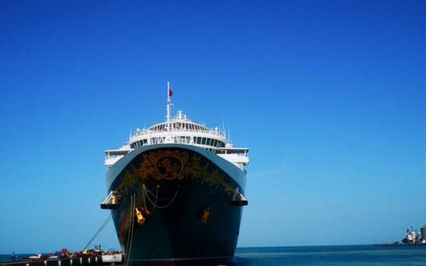 Crucero "Disney Wonder" llega a Progreso