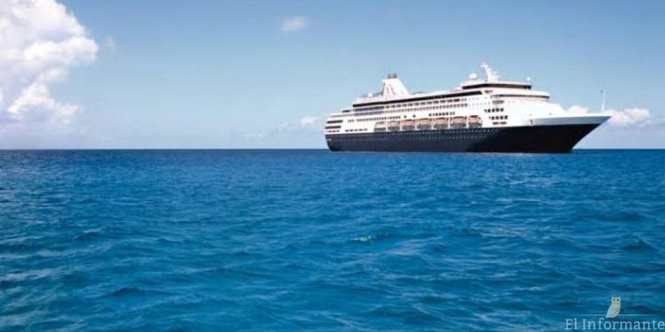 Cruceros fondeados en La Paz no provocaron desechos de combustible: API