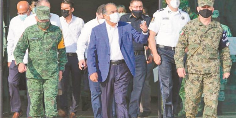 &ldquo;Delicado, grabar a menores de edad armados&rdquo;, dice gobernador de Guerrero