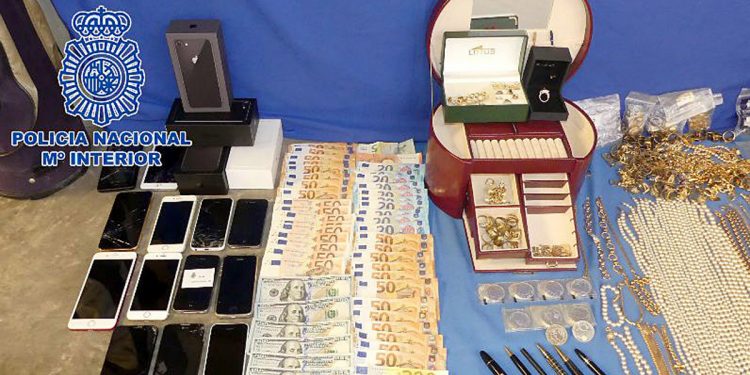 Materia incautado a la banda responsable de los robos.