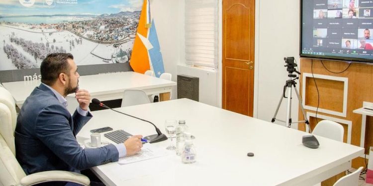El intendente Vuoto presentó la temporada de invierno 2021 a más de 200 prestadores turísticos