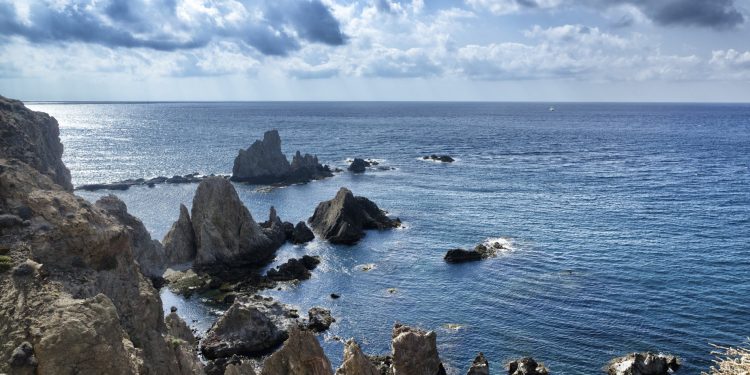 Este verano a Cabo de Gata: llegan las invitaciones para descubrir la provincia