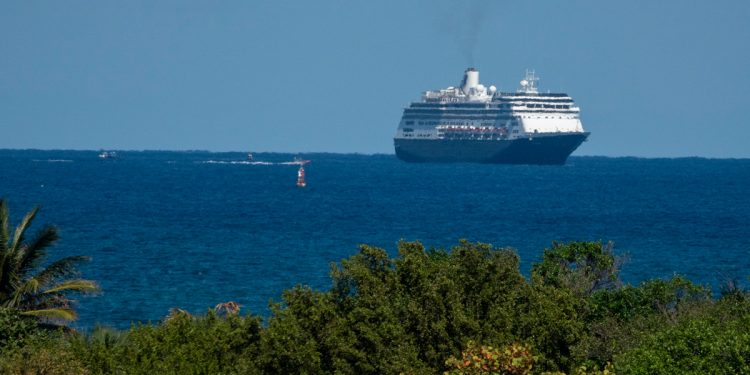 Florida pide al gobierno federal que apruebe la reanudación de los viajes de cruceros – Telemundo Denver
