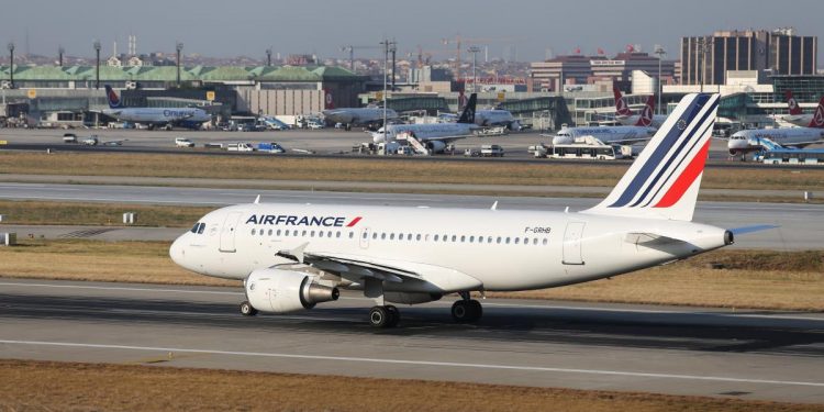 Francia pone límite a los vuelos nacionales de corta distancia y puede marcar el futuro de los viajes | Industria