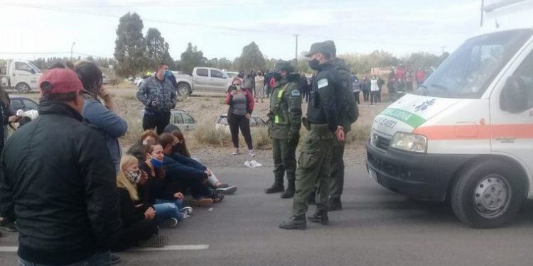 Frenan cortes de ruta en Neuquén y turistas llegan a destino - Informados, al regreso