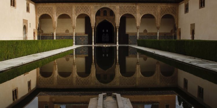 Granada participa con 'Andalusian soul' en una serie de webinar con turoperadores de Japón, México y del Golfo Pérsico
