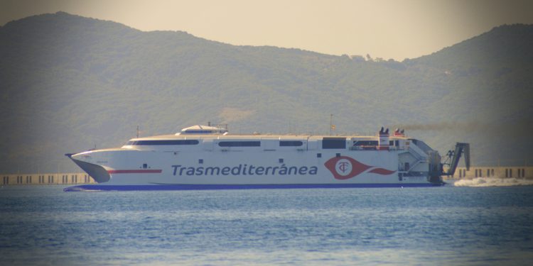 La Embajada de España en Marruecos fleta dos viajes extraordinarios entre TángerMed y Algeciras