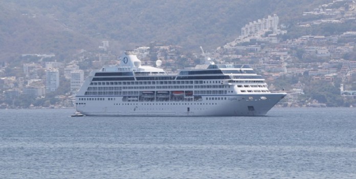 Llega crucero para mantenimiento al puerto de Acapulco