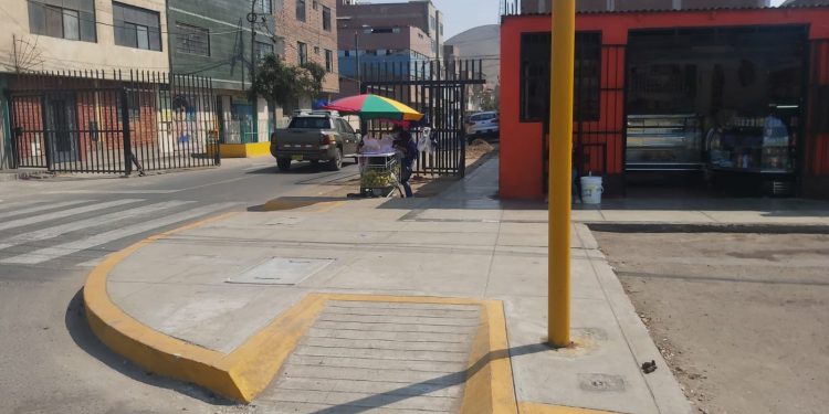 Los Olivos: implementan cruceros peatonales para personas con discapacidad