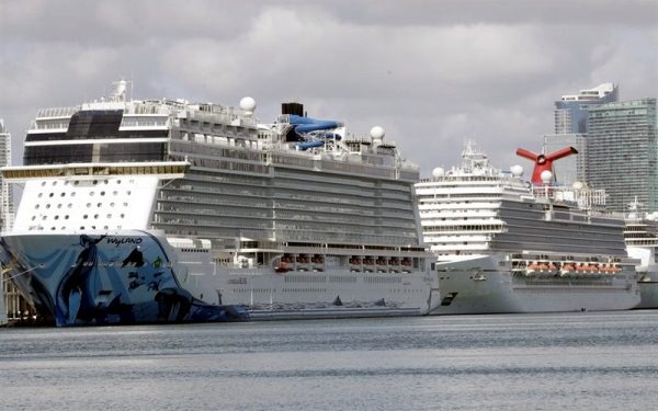 Los cruceros podrían reanudar sus operaciones con pasajeros en EE.UU. a mediados de julio