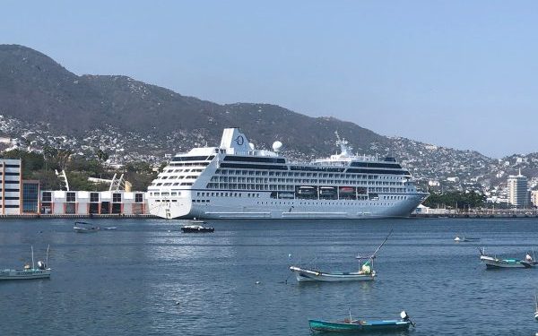 México: Puerto de Acapulco albergará al crucero Regatta por un mes