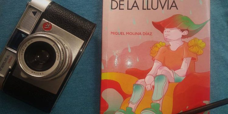 Miguel Molina Díaz y su ‘Cuaderno de la lluvia’, un viaje a lugares, culturas y crónicas de viajes | Libros | Entretenimiento