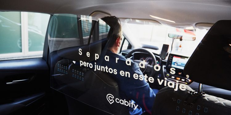 ODS10. Cabify ofrece viajes gratis para facilitar la movilidad de los grupos prioritarios de vacunación