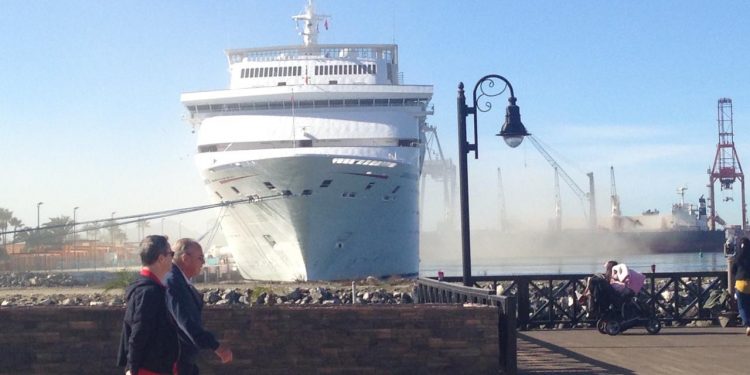Obra en muelle de Ensenada permitirá regreso de Royal Caribean en noviembre