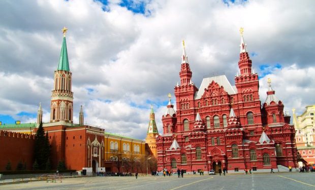 Ofertan viajes para vacunarse en Rusia o Serbia por 675 euros | Noticias de Agencias de viajes