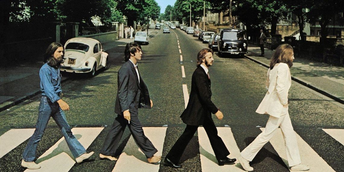 Publican la primera guía de viajes que te lleva a los escenarios de las portadas de discos más legendarias