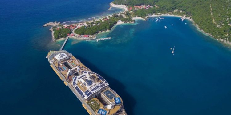 Royal Caribbean Cruises suspende contratación de tripulantes de origen indio