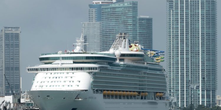Siguen recomendando no viajar en cruceros