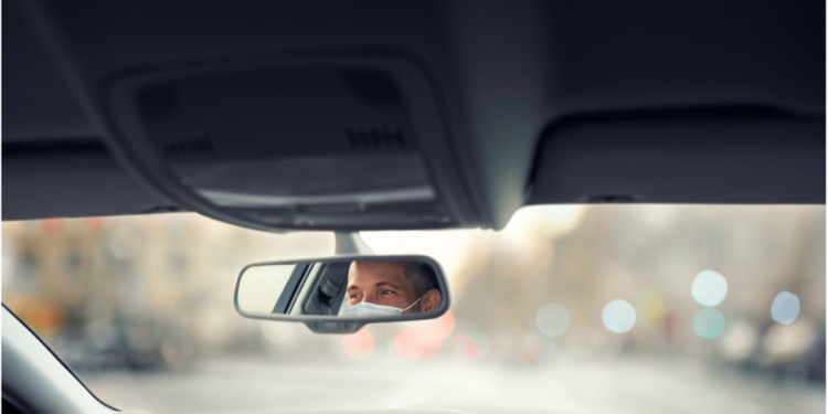 Uber ofrece viajes gratis a personal escolar citado a vacunación | Economía