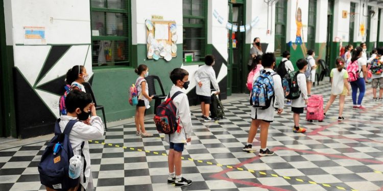 Una por una, las medidas que tomó la Ciudad tras el fallo que habilitó las clases presenciales