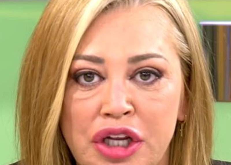 Belén Esteban, colérica, carga contra las infantas Cristina y Elena tras su vacunación