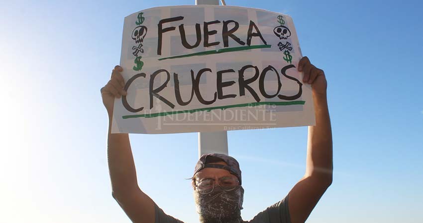 “No somos un estacionamiento”: Protestan ciudadanos por mega cruceros en La Paz “No somos un estacionamiento”: Protestan ciudadanos por mega cruceros en La Paz