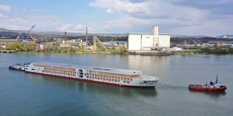 Nuevo crucero fluvial de A-Rosa se dirige a los Países Bajos para completar su construcción