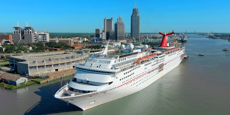 EEUU: Puerto de Mobile recibe por primera vez la recalada del crucero Carnival Sentation