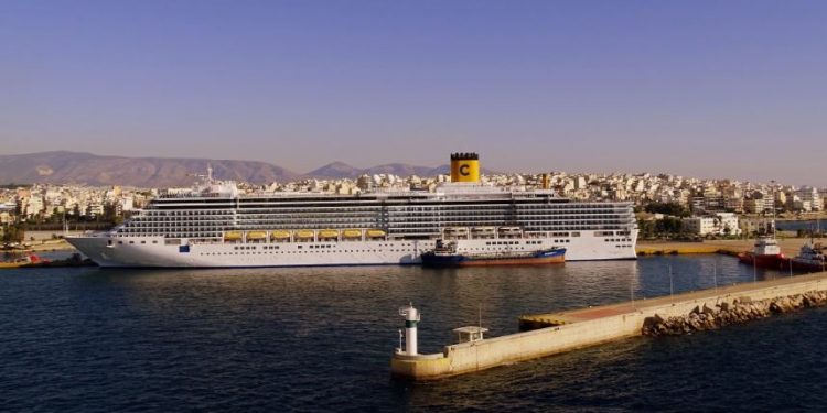 Puerto operado por Cosco en Grecia proyecta una "prometedora" temporada de cruceros