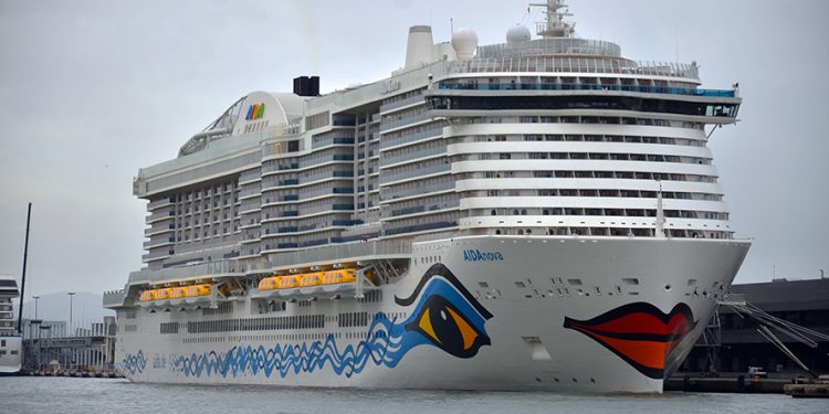 AIDA Cruises anuncia salidas en invierno 2021-2022 para sus cruceros AIDAcosma y AIDAnova